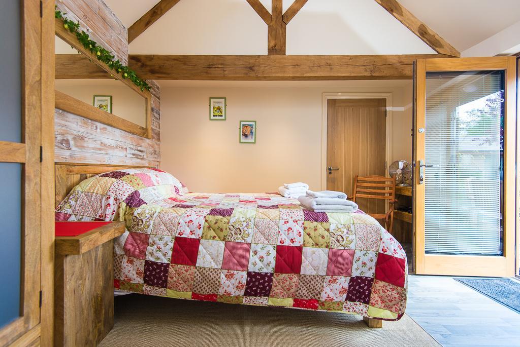 Widbrook Barns Bed and Breakfast Bradford-On-Avon Exteriör bild