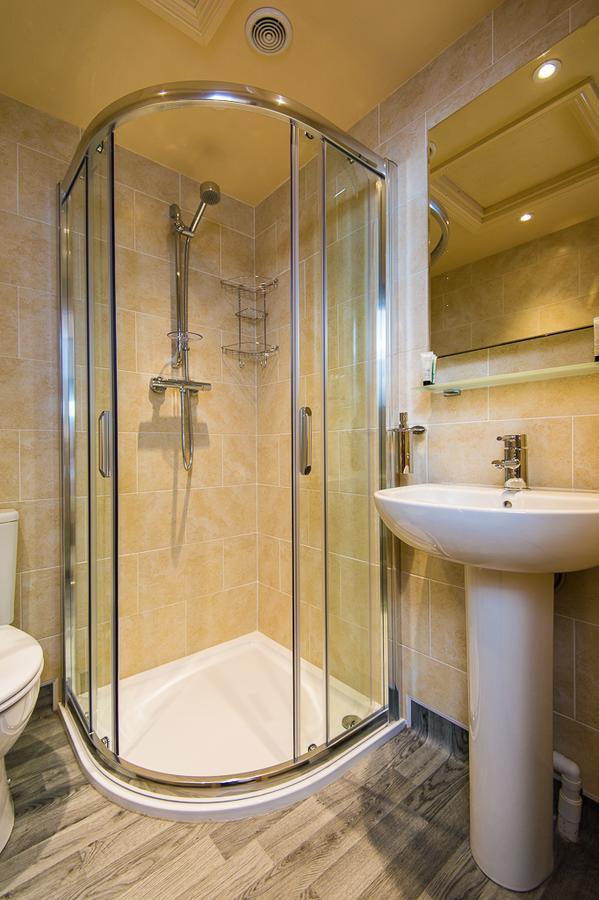 Widbrook Barns Bed and Breakfast Bradford-On-Avon Exteriör bild