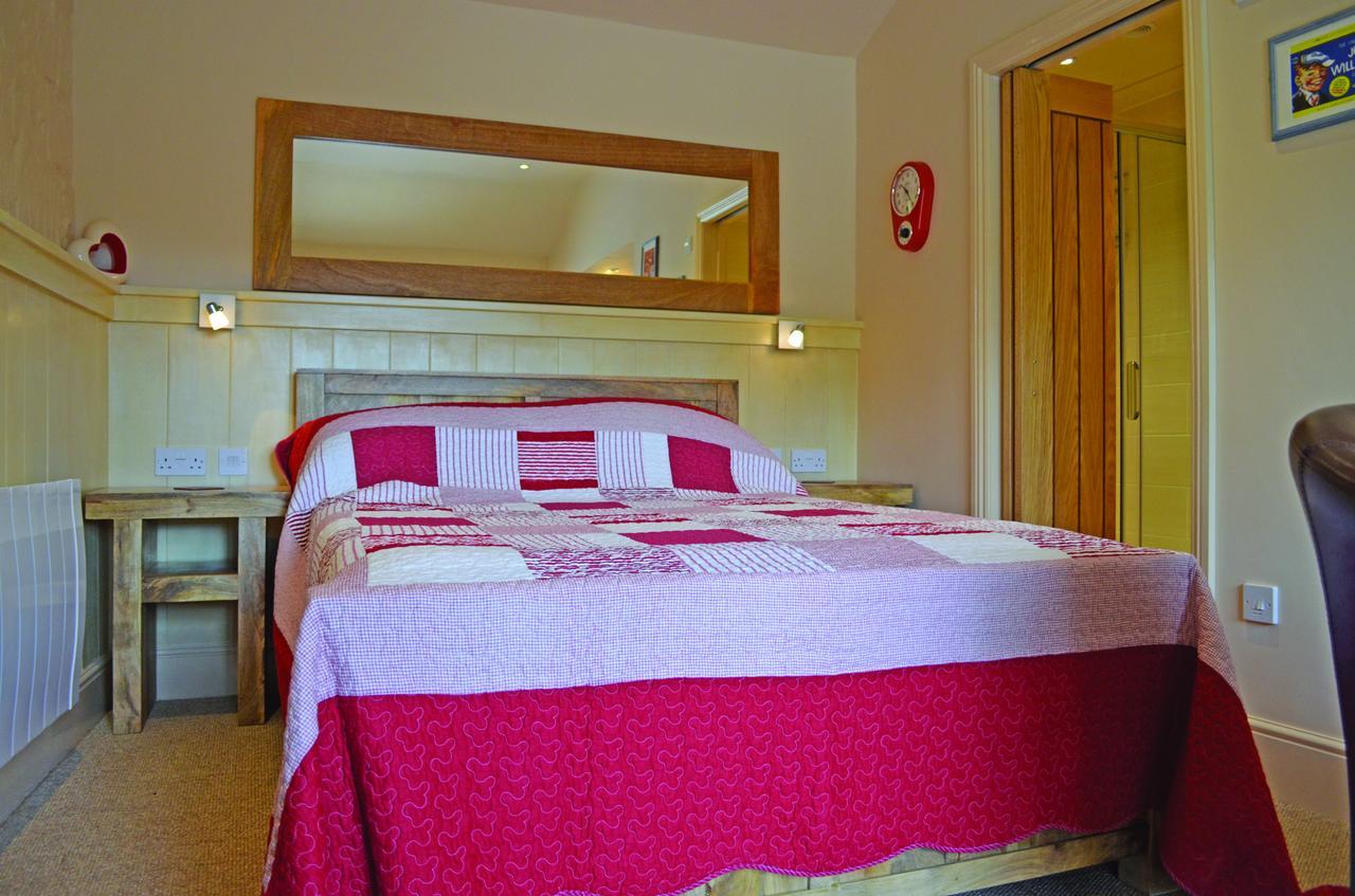 Widbrook Barns Bed and Breakfast Bradford-On-Avon Exteriör bild