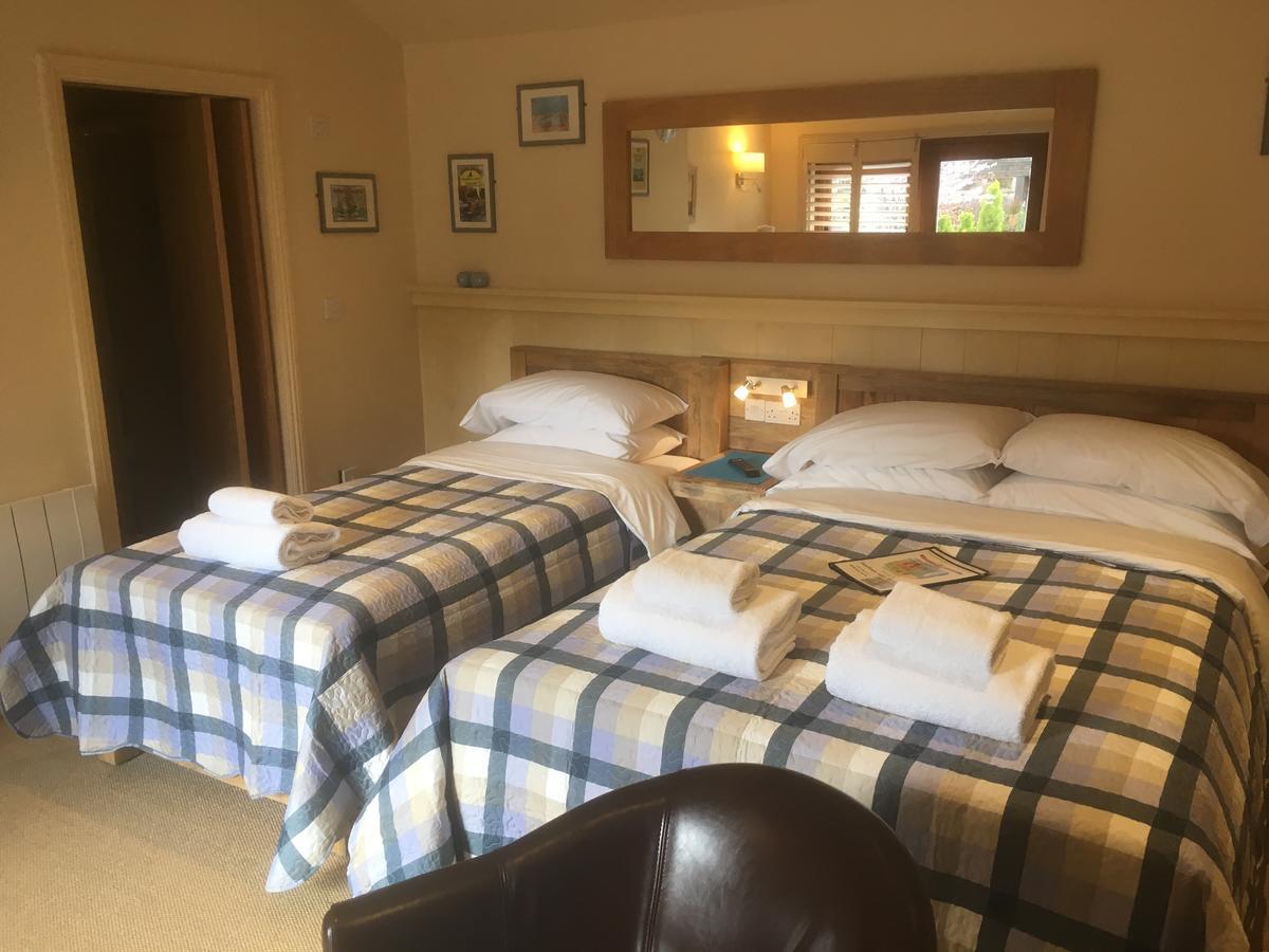 Widbrook Barns Bed and Breakfast Bradford-On-Avon Exteriör bild